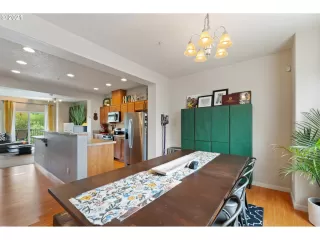 Photo #6: 21060516 Listing 