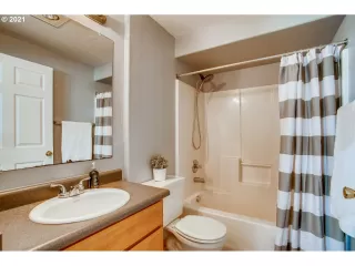 Photo #4: 21061170 Listing