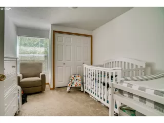 Photo #5: 21061170 Listing