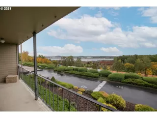 Photo #4: 21061731 Listing