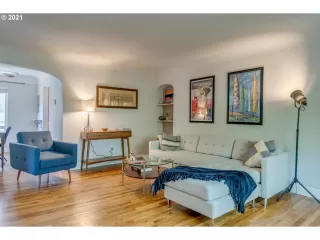 Photo #3: 21061780 Listing