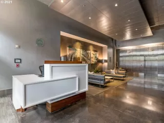 Photo #3: 21062108 Listing