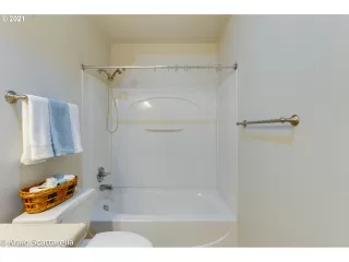 Photo #1: 21062622 Listing