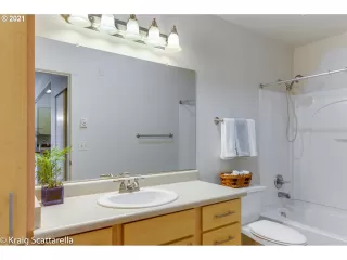 Photo #2: 21062622 Listing