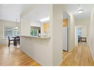 Photo #3: 21062710 Listing