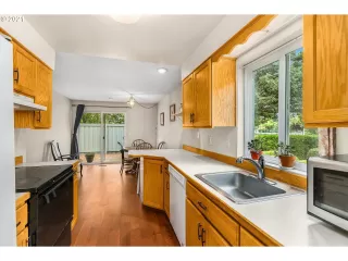 Photo #2: 21063111 Listing