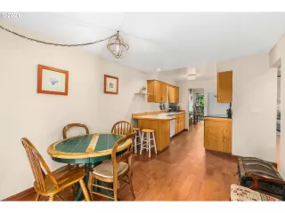 Photo #3: 21063111 Listing