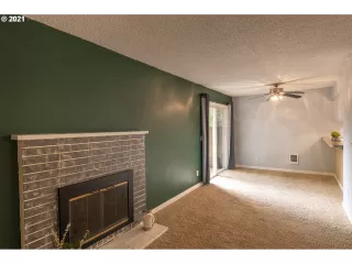 Photo #4: 21063640 Listing