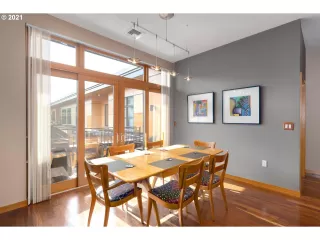 Photo #1: 21063792 Listing
