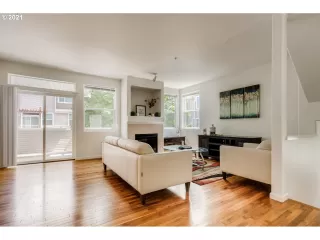 Photo #2: 21064398 Listing 