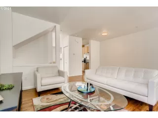 Photo #4: 21064398 Listing 