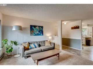 Photo #3: 21065570 Listing 