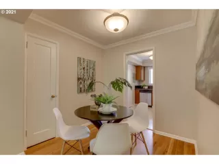 Photo #4: 21066811 Listing