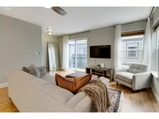 Photo #4: 21067016 Listing 