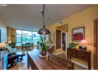 Photo #2: 21067109 Listing 