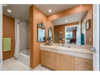 Photo #5: 21067109 Listing 