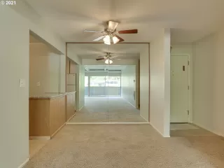 Photo #3: 21068090 Listing