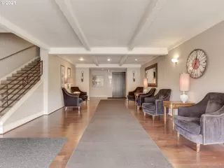 Photo #5: 21068090 Listing