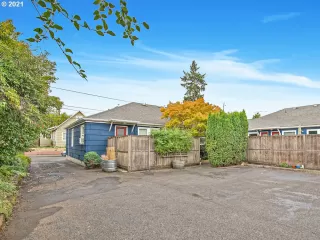 Photo #1: 21070596 Listing 