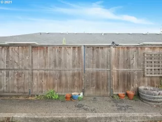 Photo #2: 21070596 Listing 