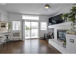 Photo #4: 21071428 Listing 