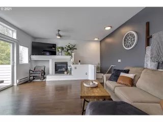 Photo #6: 21071428 Listing 