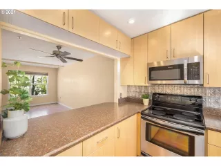 Photo #2: 21071804 Listing