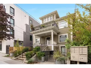 Photo #1: 21072407 Listing