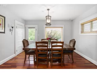 Photo #5: 21072407 Listing