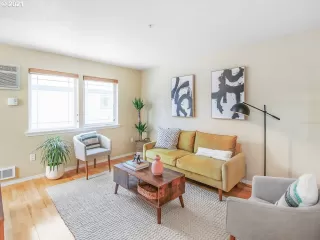 Photo #2: 21072778 Listing