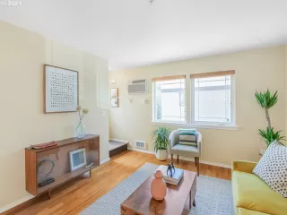 Photo #3: 21072778 Listing