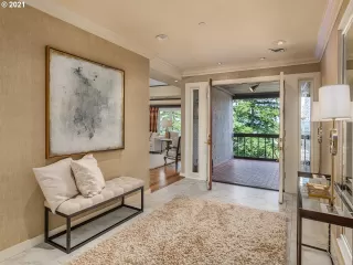 Photo #3: 21073070 Listing