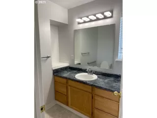 Photo #6: 21073351 Listing