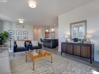 Photo #6: 21073730 Listing