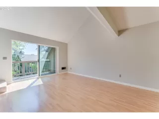 Photo #1: 21074150 Listing