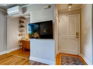 Photo #3: 21074235 Listing