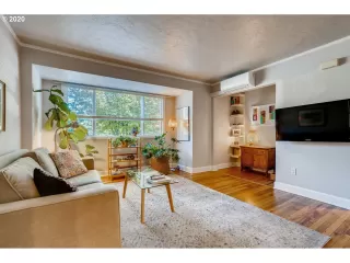 Photo #6: 21074235 Listing