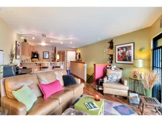 Photo #4: 21074613 Listing 