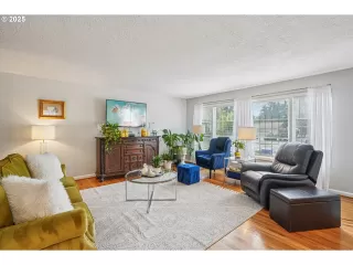Photo #2: 210751194 Listing