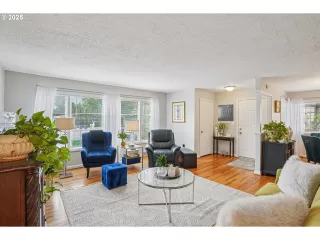 Photo #4: 210751194 Listing