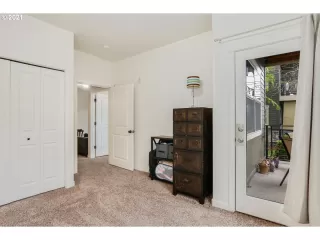 Photo #5: 21075853 Listing 