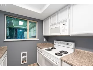 Photo #2: 21076125 Listing 