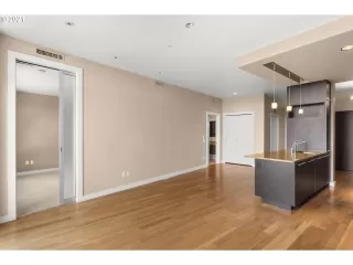 Photo #2: 21076224 Listing