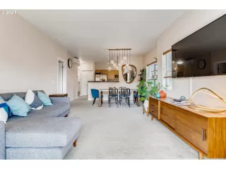 Photo #2: 21076780 Listing