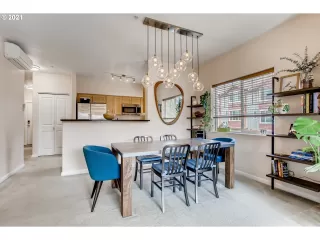 Photo #6: 21076780 Listing