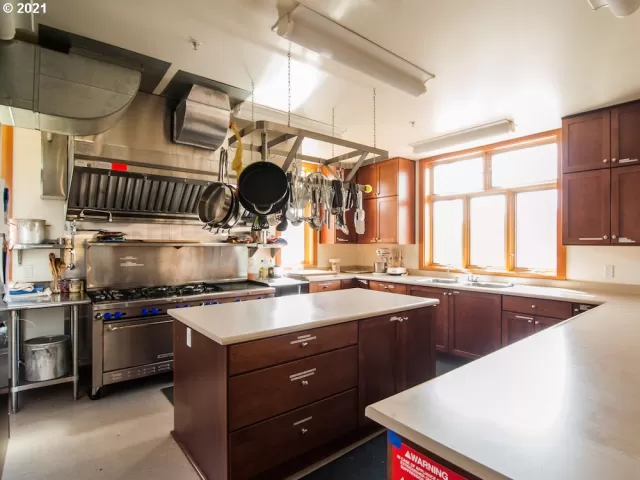 MLS: 21076989 Condo For Sale