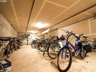 Photo #1: 21076989 Listing