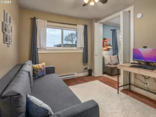 Photo #3: 21077172 Listing