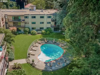 Photo #6: 21077172 Listing