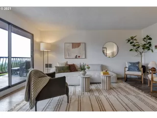 Photo #5: 21077687 Listing